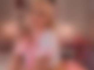 elara-vee's Live Sex Cam Show