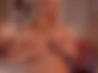 elara-vee's Live Sex Cam Show