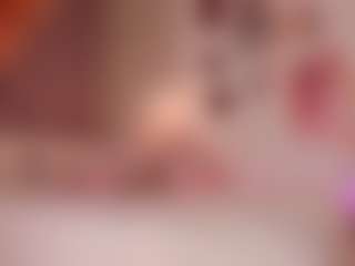 elara-vee's Live Sex Cam Show