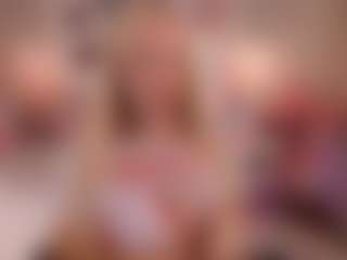Live cam show with elara-vee - Skinny on SpankPalCams