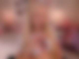 elara-vee's Live Sex Cam Show