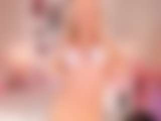 elara-vee's Live Sex Cam Show