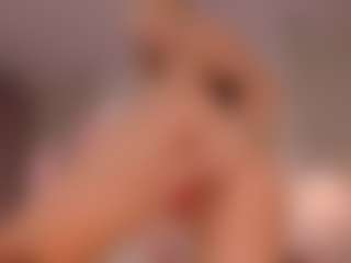 elara-vee's Live Sex Cam Show