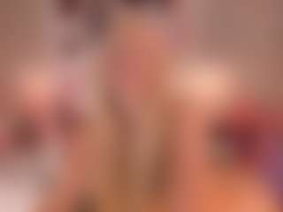 elara-vee's Live Sex Cam Show