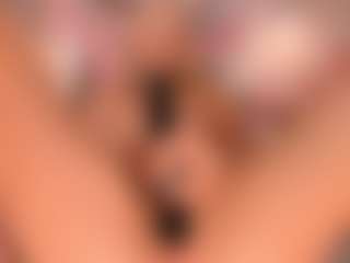 elara-vee's Live Sex Cam Show