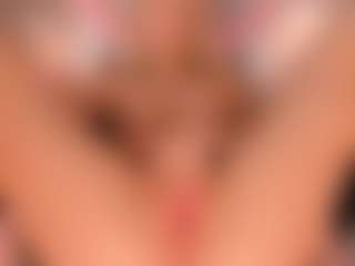 elara-vee's Live Sex Cam Show