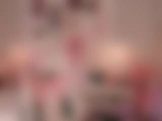 elara-vee's Live Sex Cam Show