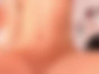 elara-vee's Live Sex Cam Show