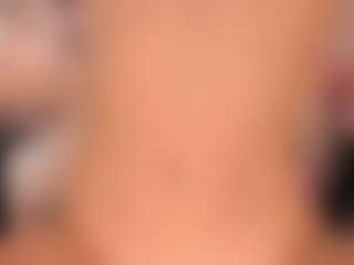 elara-vee's Live Sex Cam Show