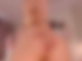 elara-vee's Live Sex Cam Show