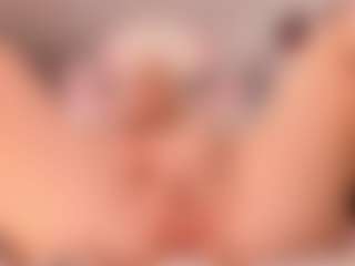 elara-vee's Live Sex Cam Show