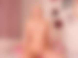 elara-vee's Live Sex Cam Show