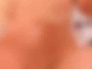 elara-vee's Live Sex Cam Show
