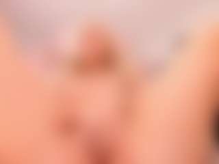 elara-vee's Live Sex Cam Show