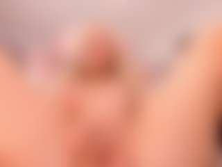 elara-vee's Live Sex Cam Show