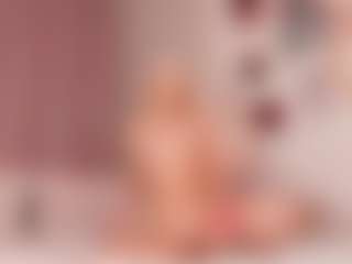 elara-vee's Live Sex Cam Show