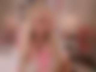 elara-vee's Live Sex Cam Show