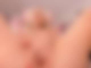 Live cam show with elara-vee - Blonde Hair Lovense on AdultVida.com