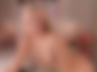 elara-vee's Live Sex Cam Show