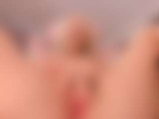 elara-vee's Live Sex Cam Show