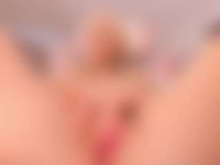 elara-vee's Live Sex Cam Show