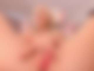 elara-vee's Live Sex Cam Show