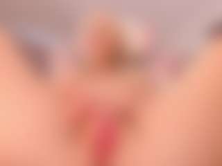 elara-vee's Live Sex Cam Show