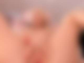 elara-vee's Live Sex Cam Show
