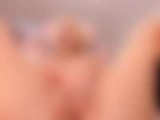 Live cam show with elara-vee - Squirt on Camsoda