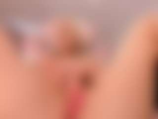 elara-vee's Live Sex Cam Show
