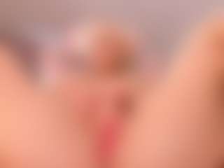 Live cam show with elara-vee - Squirt on Camsoda