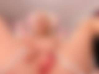 elara-vee's Live Sex Cam Show