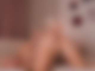 elara-vee's Live Sex Cam Show