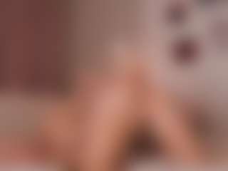 elara-vee's Live Sex Cam Show