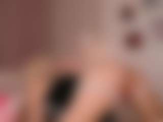 elara-vee's Live Sex Cam Show