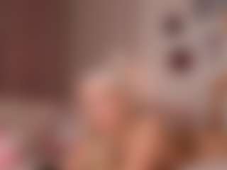 Live cam show with elara-vee - Blonde Hair Shaved Pussy on Camming Site