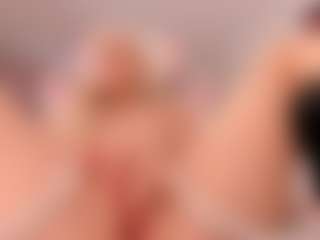 elara-vee's Live Sex Cam Show