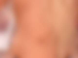 elara-vee's Live Sex Cam Show
