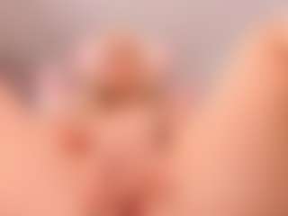 elara-vee's Live Sex Cam Show