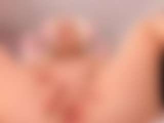 elara-vee's Live Sex Cam Show