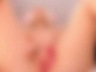elara-vee's Live Sex Cam Show