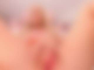 Live cam show with elara-vee - Fingering on Mixed Magazine Live