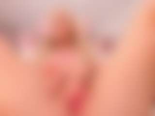 elara-vee's Live Sex Cam Show