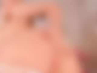 elara-vee's Live Sex Cam Show