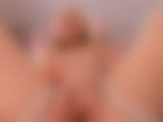 elara-vee's Live Sex Cam Show