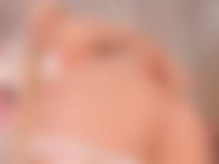 elara-vee's Live Sex Cam Show