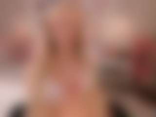elara-vee's Live Sex Cam Show