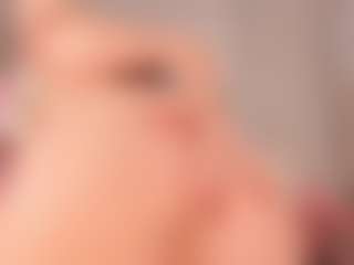 elara-vee's Live Sex Cam Show