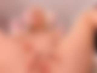 elara-vee's Live Sex Cam Show