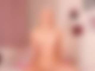 elara-vee's Live Sex Cam Show